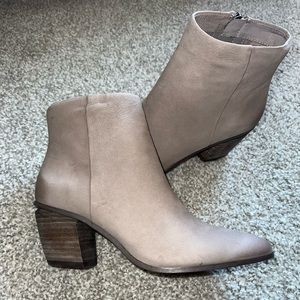 Vince Camuto boot